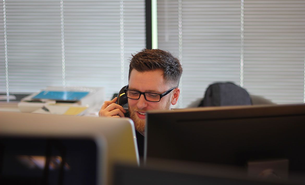 Heating up the hotline: A guide to cold calling (+templates)